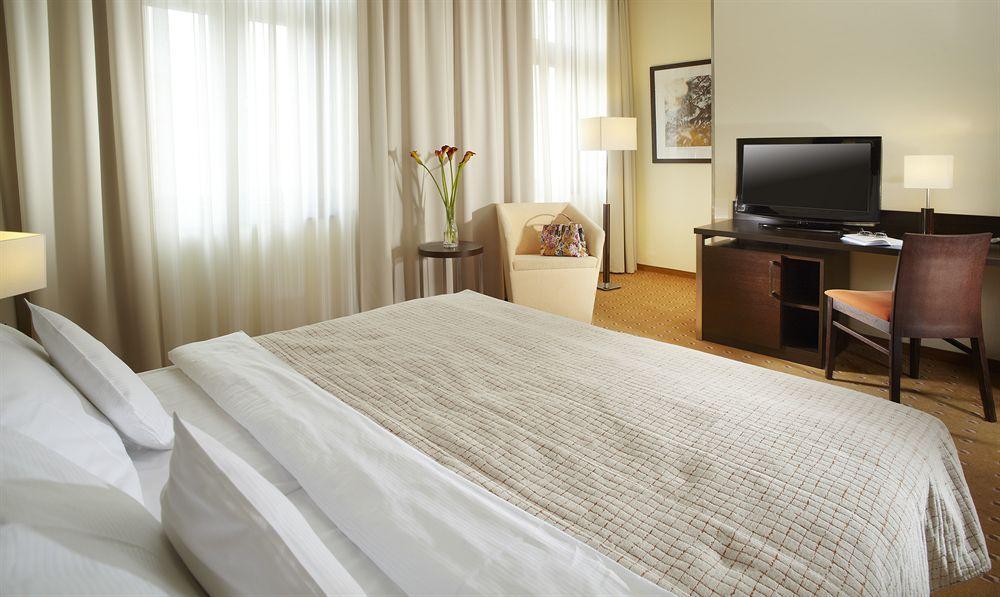 Clarion Otel