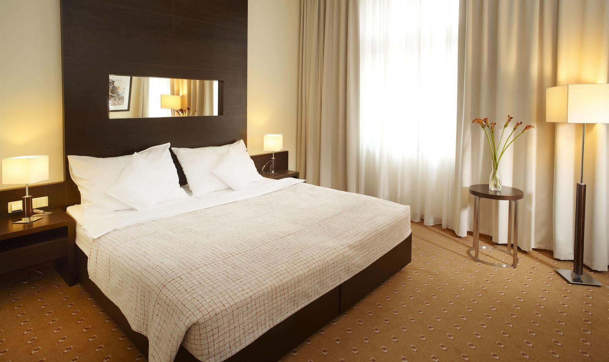 Clarion Otel 4*